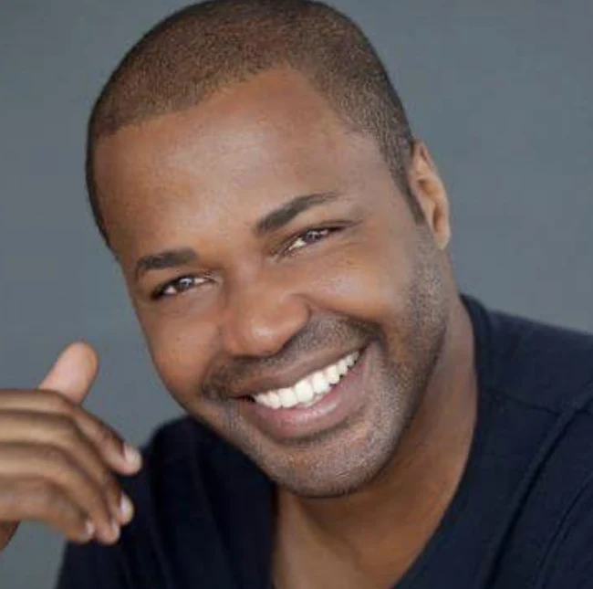 Chris Currie